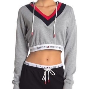 Tommy Hilfiger Cropped Sweatshirt